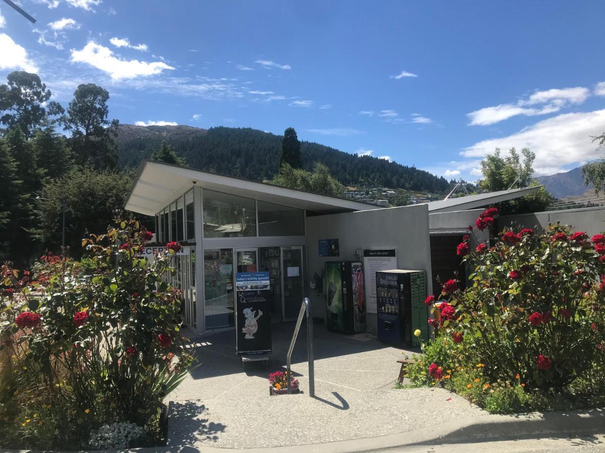 昆士城湖景假日公园酒店 皇后镇 外观 照片