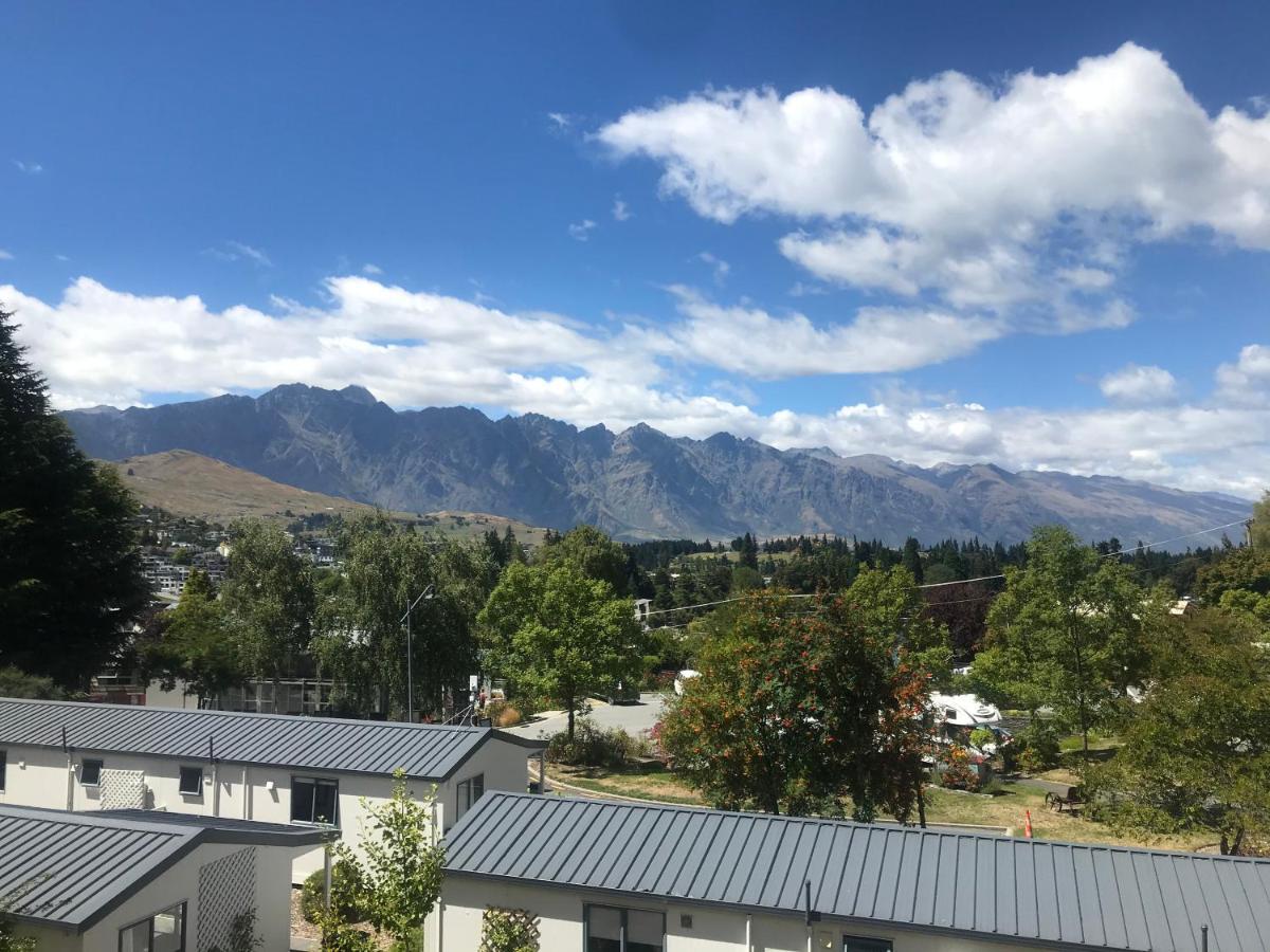 昆士城湖景假日公园酒店 皇后镇 外观 照片