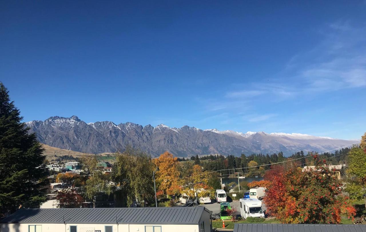 昆士城湖景假日公园酒店 皇后镇 外观 照片